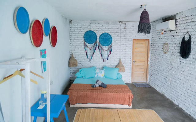 Woywoy Paradise – Guest Rooms – Bira