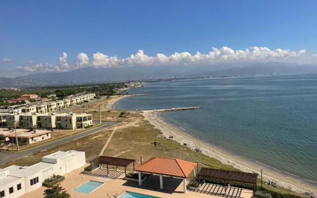 C-Vue Villa "Pool AC Gated SeaFront"