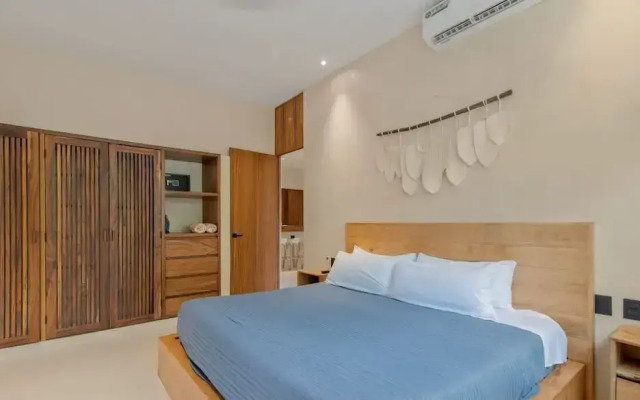 Spacious 3 Br. W/private Pool Exclusive Gym