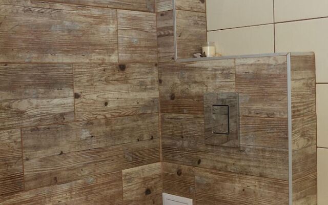 FM Deluxe 1-BDR Apartment - Just Like Home