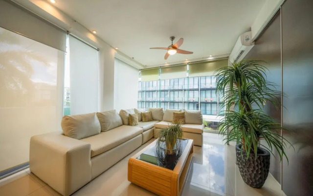 The Loft - Just 4 blocks from the beach