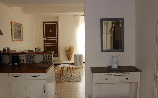 La Maison du Perron au pied de la Ste Victoire