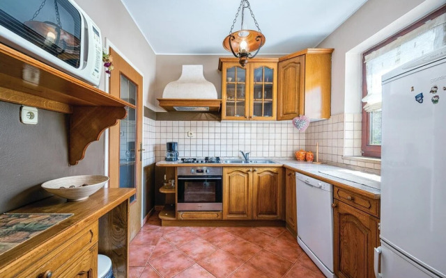 Nice Apartment in Rovinj With 3 Bedrooms and Internet