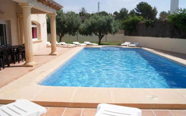3315 - Villa Carolina