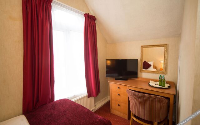 Hallmark Inn Chester