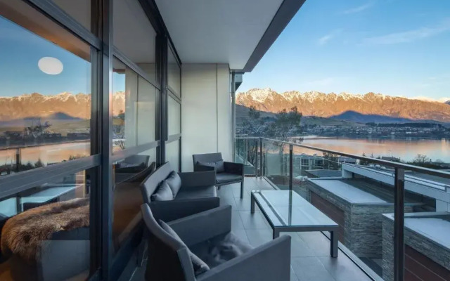 Element Escapes Luxury Apartments