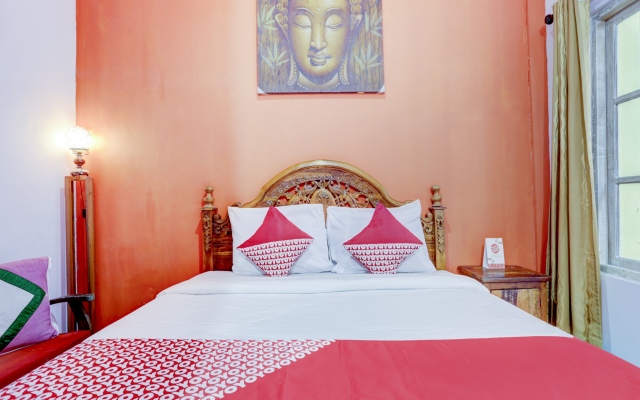 OYO 90363 Nira Guest House Sanur Bali