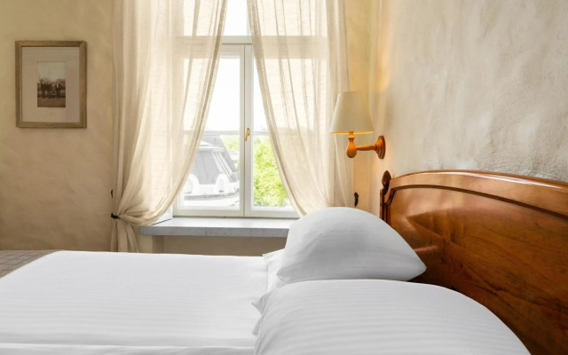 Rixwell Collection Savoy Boutique Hotel
