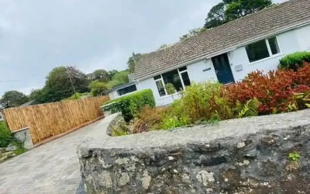 Mousehole Two-bed Bungalow With Parking