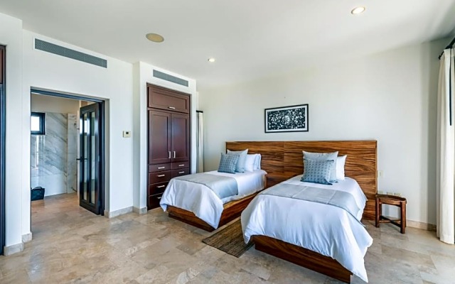 Playa de La Paz by Lumina