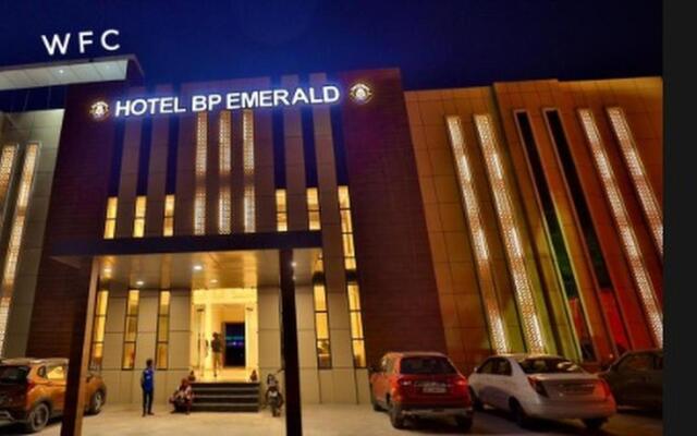Hotel B P Emerald