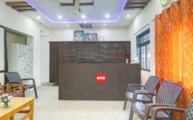 OYO Flagship 80484G Hotel Srinivasa Grand