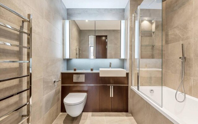 Luxurious 2 Bedroom Apartment With Winter Garden