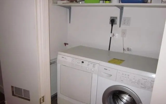 AMSI Russian Hill (AMSI-SF.RHML074A)