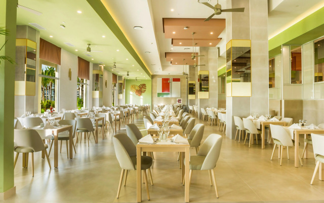 Hotel Riu Emerald Bay - All Inclusive