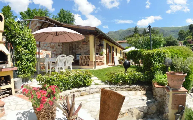 Scenic Holiday Home in Pescaglia With Swimming Pool