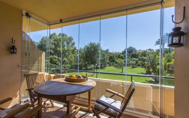 Perfect Location Between Golf and Beach