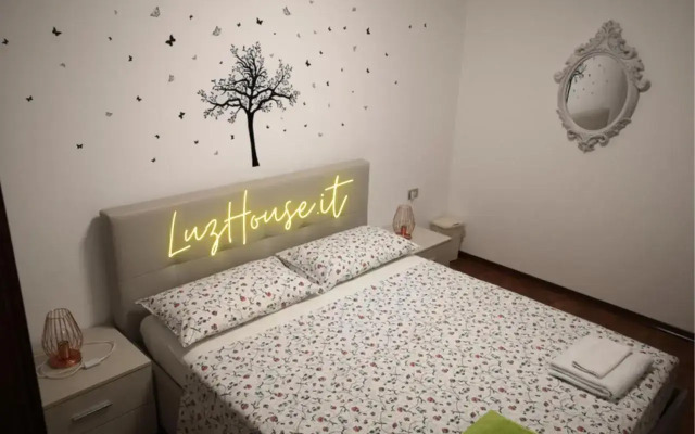 Luz House