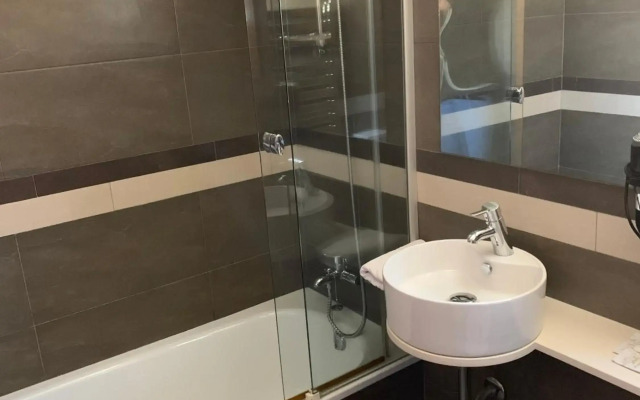 La Suite Hotel