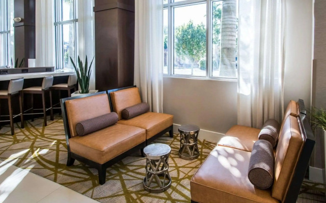 Comfort Suites Miami Airport North