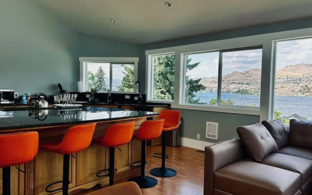 Water Street Retreat