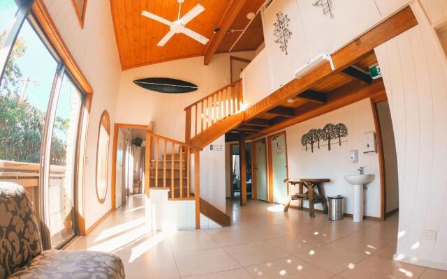 Aquarius Backpackers Resort