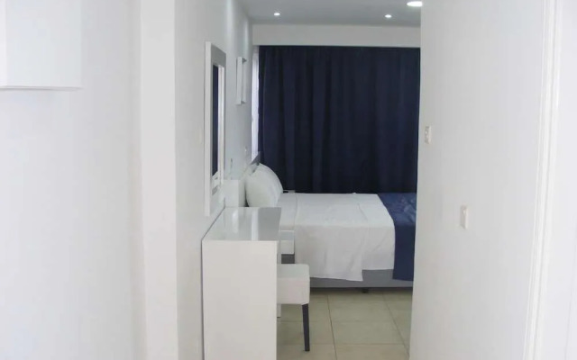 Sun Hall Beach Apartments