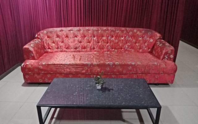 OYO 2574 Z Suites Hotel