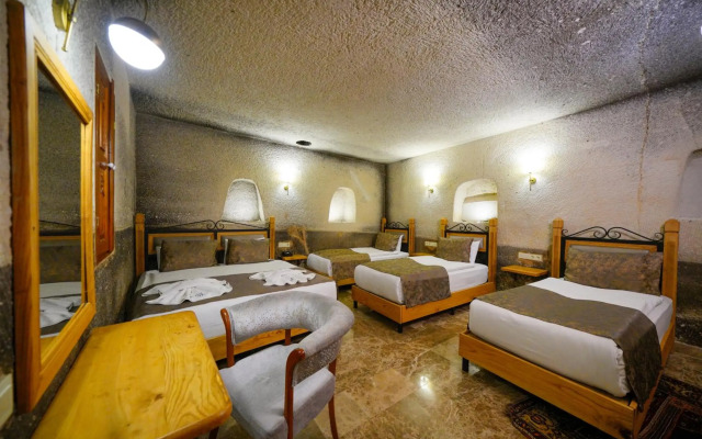 Cave Hotel Saksagan