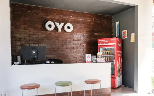 OYO 992 Semilir Senggigi Inn