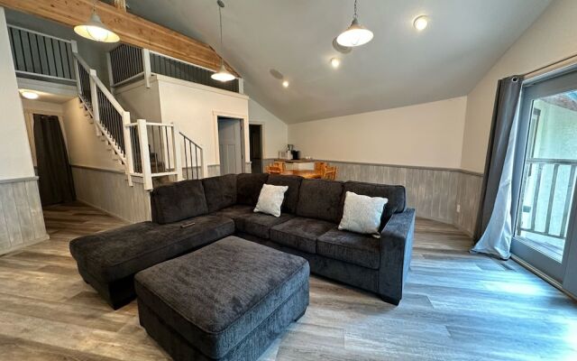 Manhattan Beach Lodge