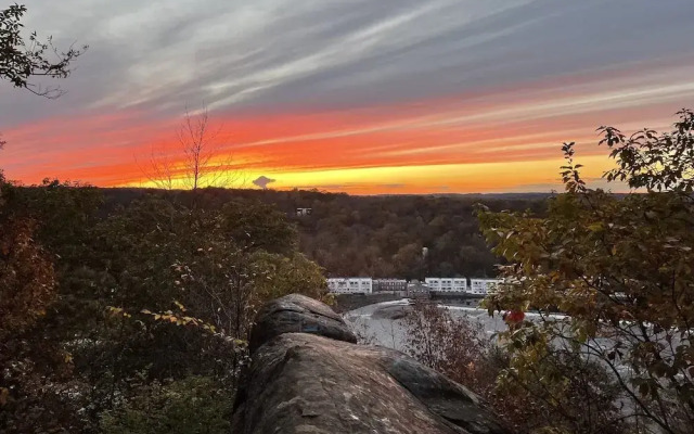 Chimney Hill Estate Inn