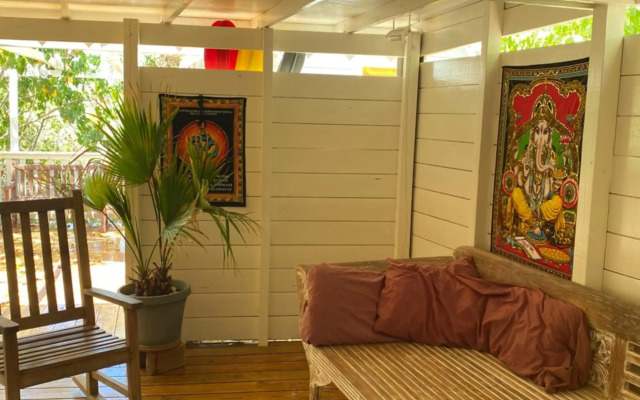 Akunamatata Guest House Cul de Sac