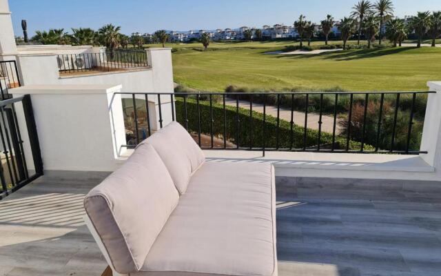 Townhouse Near the Pool - RO1LT