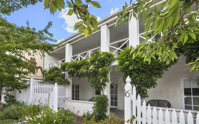 Lake Daylesford Apartments 4