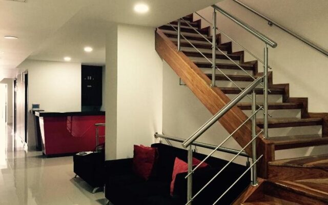 Hotel Granada Plaza