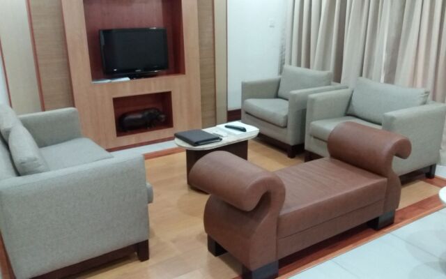 Cresta Mowana Safari Resort & Spa