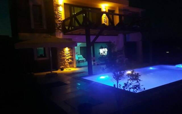 BO089 by Villaofsummer