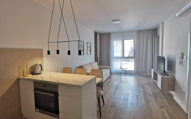 Apartments LORA Zmajeva, 7