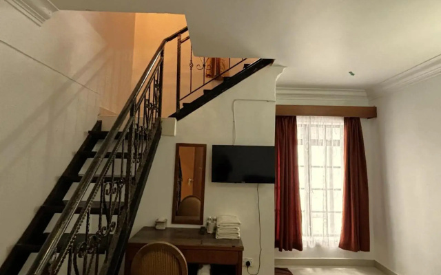 The Cool Point Hotel
