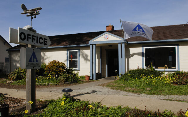 HI Point Montara Lighthouse Hostel