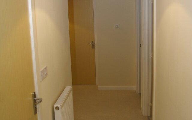 Blackburn Lodge 2-Bedroom Flat