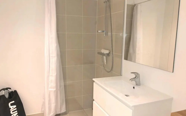 Spacious 1-bed in Frederiksberg w Balcony