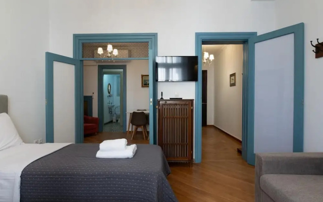 1900's Athens Residence