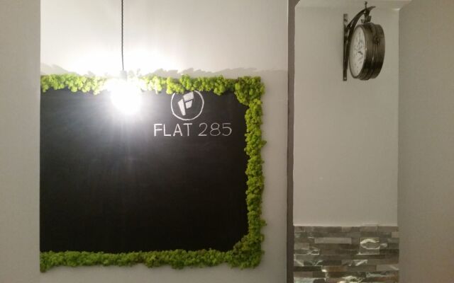 Flat 285