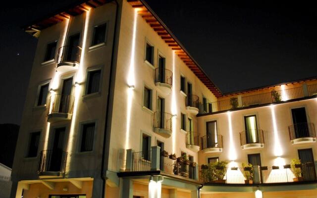 International Hotel Iseo