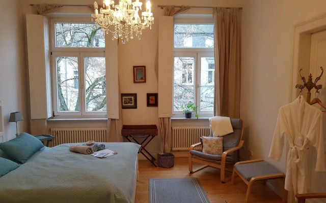 Blues & Chutney Bonn Bed & Breakfast