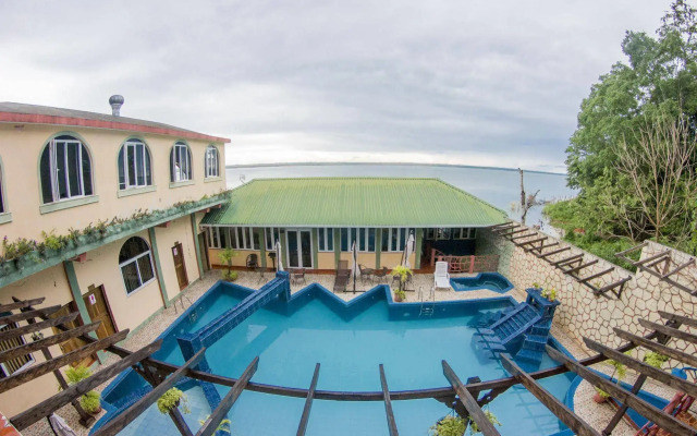 Hotel La Ribiera del Lago Peten Itza