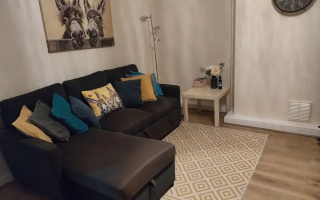 Leeds Cute 1 bed Apt, Garden, Free Wifi & Parking