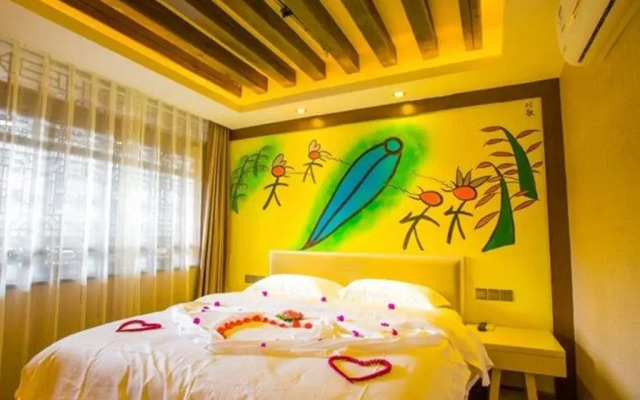 Lijiang Fenghuang Resort Hotel